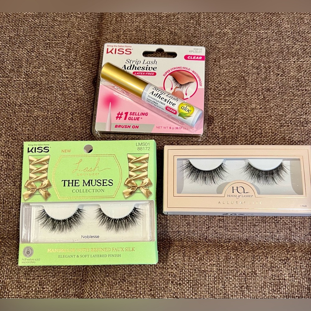 Lashes with glue